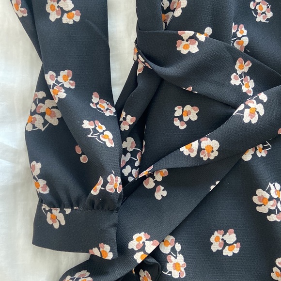 Dynamite high neck dress - Picture 2 of 3